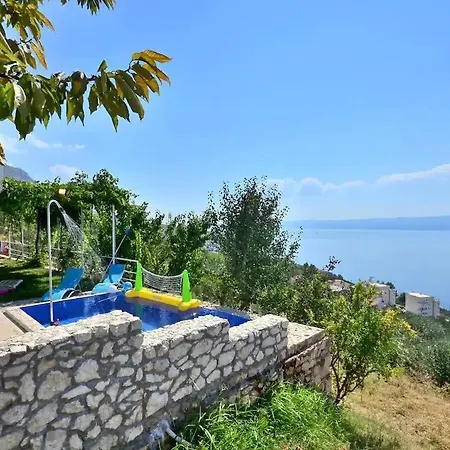 House House Roko Holiday home Jesenice (Split-Dalmatia)