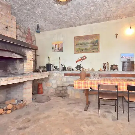House House Roko Holiday home Jesenice (Split-Dalmatia)