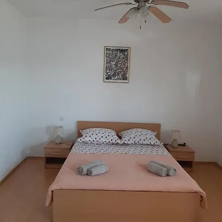 Holiday home House House Roko Jesenice (Split-Dalmatia)